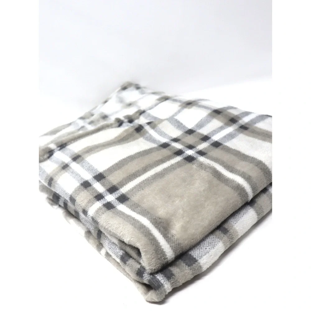 Warm Gray Plaid Plush Throw 50x60 Soft Fleece Blanket Griege Khaki Beige Fall